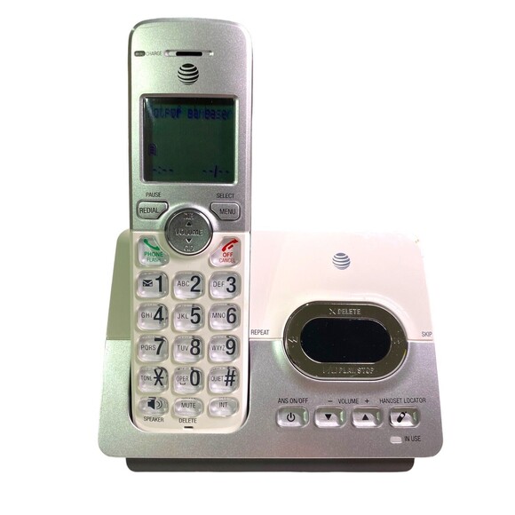 AT&T 2 Handset Cordless Phone Answering System (EL52203) - Picture 8 of 12